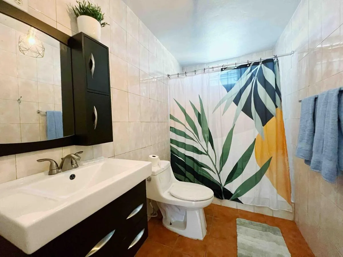 Spacious 2Br In San Juan W Parking Walk To Beach!