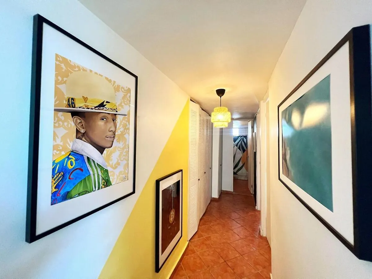 Spacious 2Br In San Juan W Parking Walk To Beach! Apartment