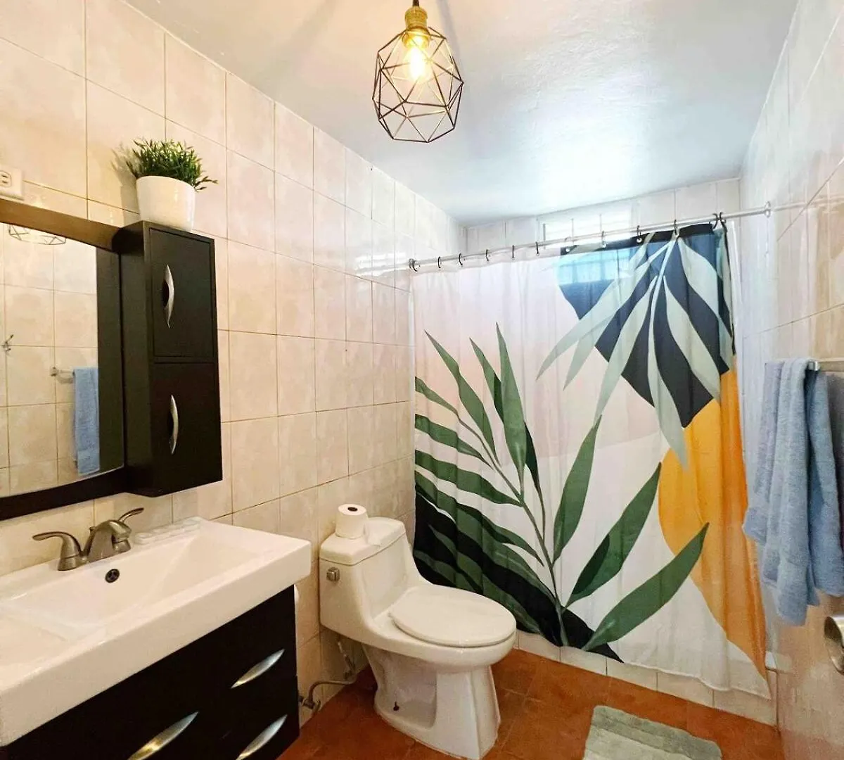 Spacious 2Br In San Juan W Parking Walk To Beach! 0*,