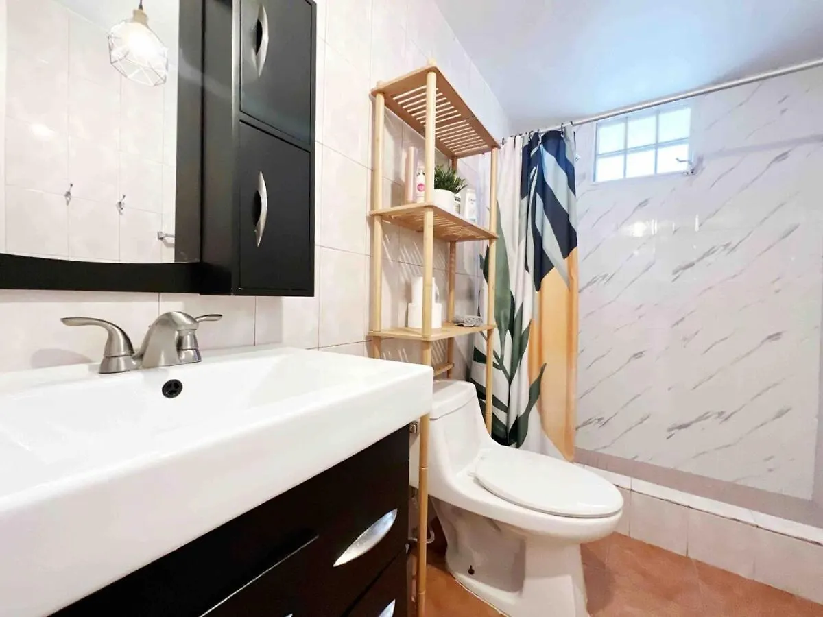 Apartment Spacious 2Br In San Juan W Parking Walk To Beach!